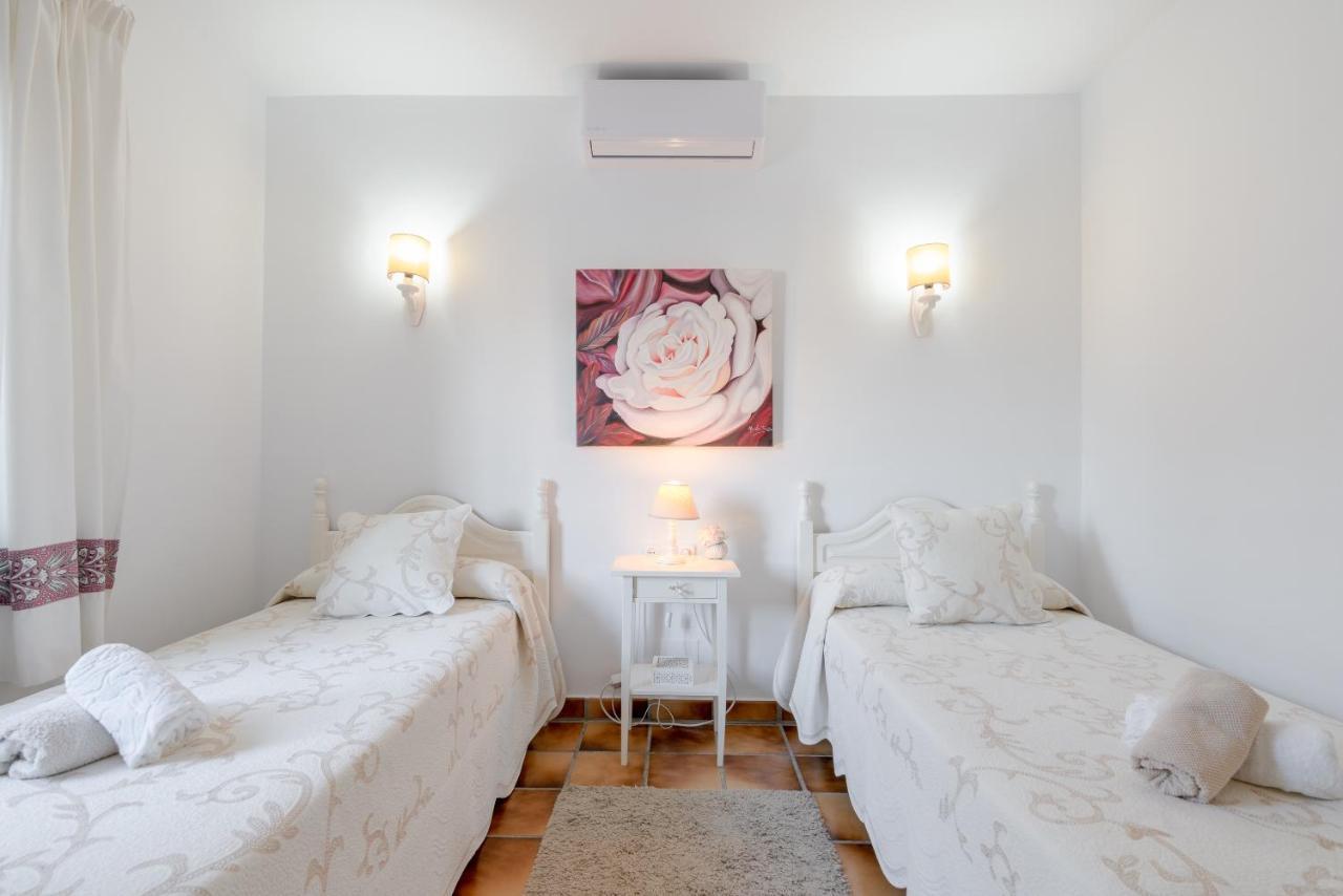 Cortijo La Rijana Villa Sayalonga Exteriör bild