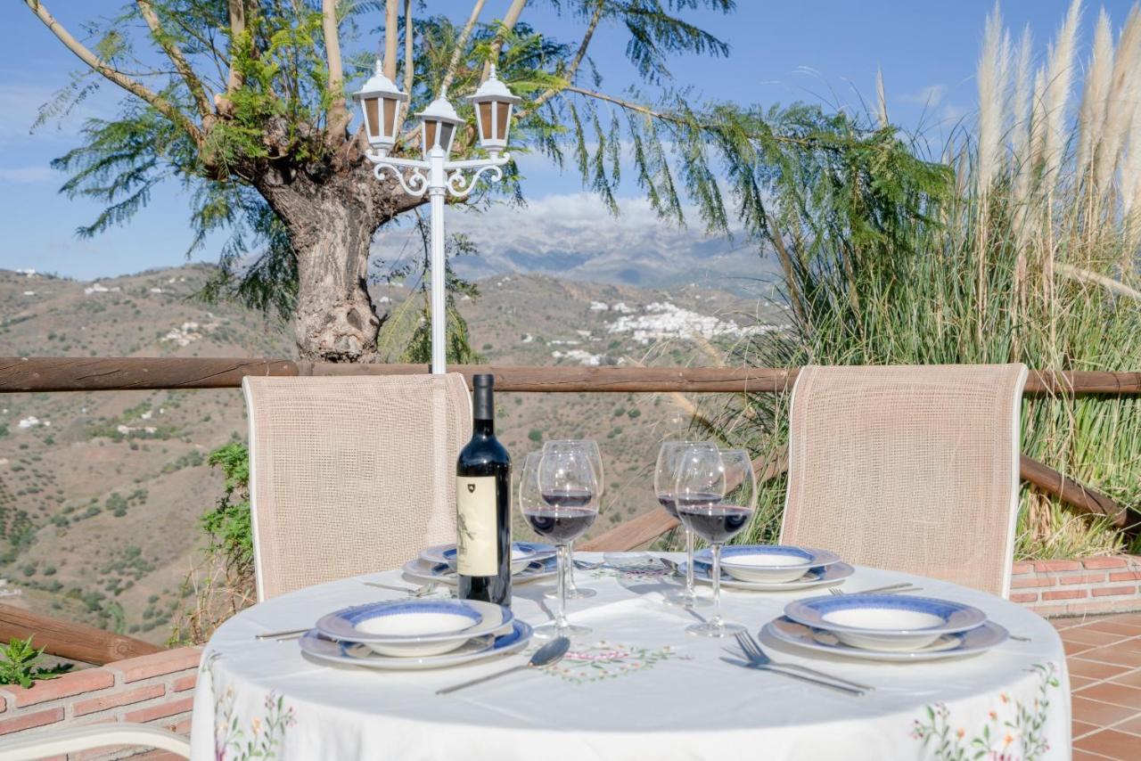 Cortijo La Rijana Villa Sayalonga Exteriör bild