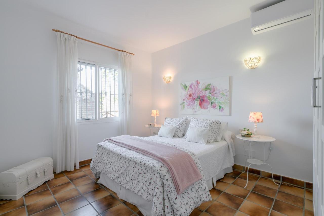 Cortijo La Rijana Villa Sayalonga Exteriör bild